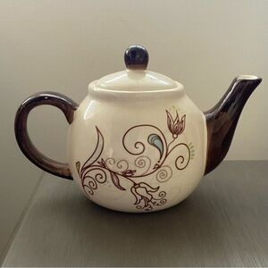 ⭐️Vintage Floral Patterned Ceramic Teapot Brown and Cream with Flowers